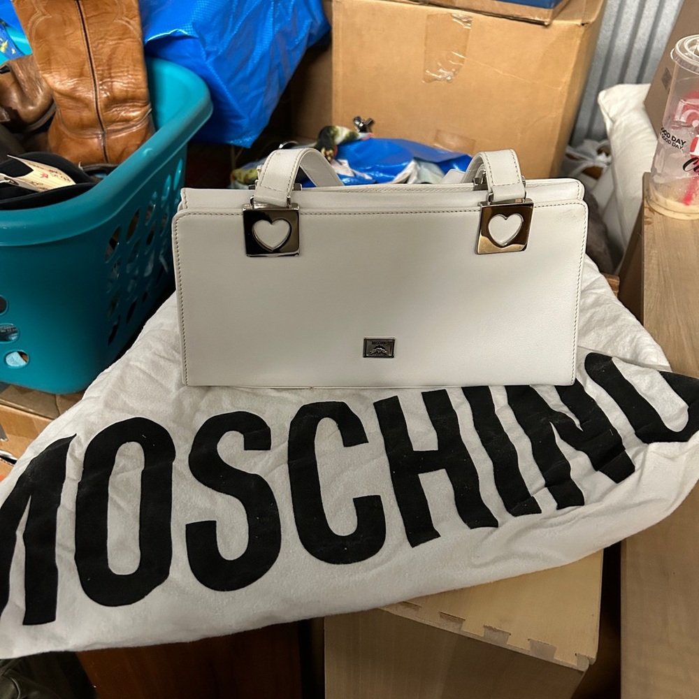 Moschino Redwall white heart baguette purse